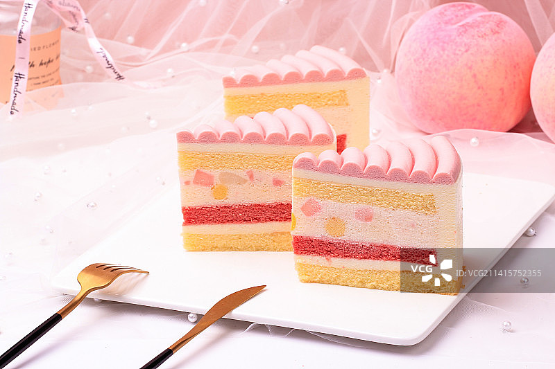 蛋糕红丝绒蛋糕生日蛋糕切块蛋糕图片素材