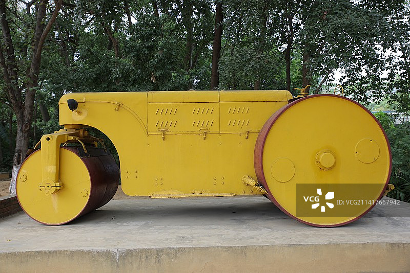 柳州工业博物馆藏品-三轮压路机图片素材