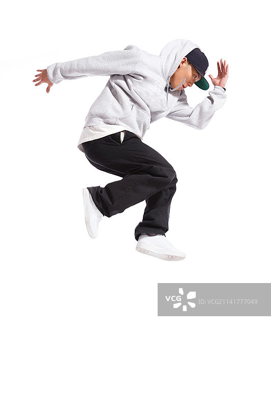 嘻哈风格的年轻人跳街舞图片素材