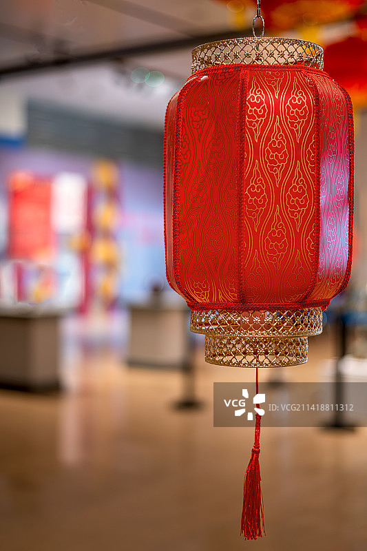 悬挂着的中国红灯笼图片素材