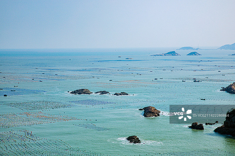 福建省福州市连江县-航拍海洋上的海岛图片素材