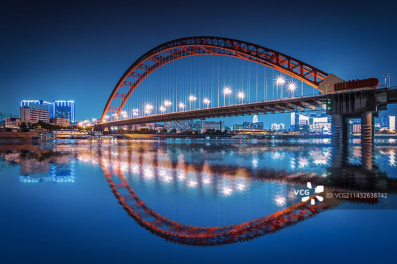 城市桥梁夜间风光图片素材