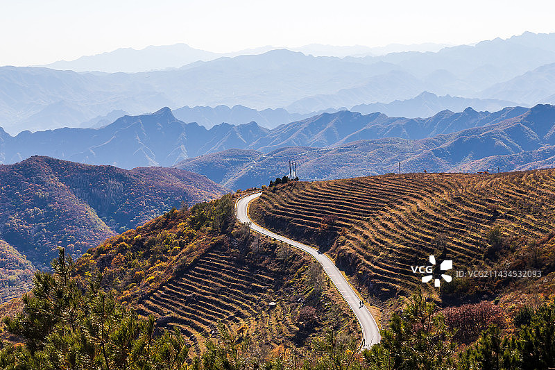 玫瑰梯田的山路（摄于北京西山）图片素材