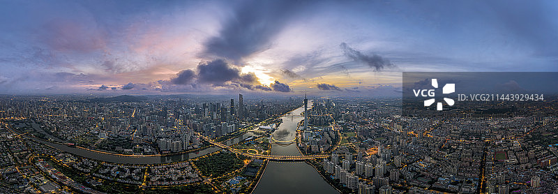 航拍视角下的广州金融区CBD日出晨曦全景图图片素材