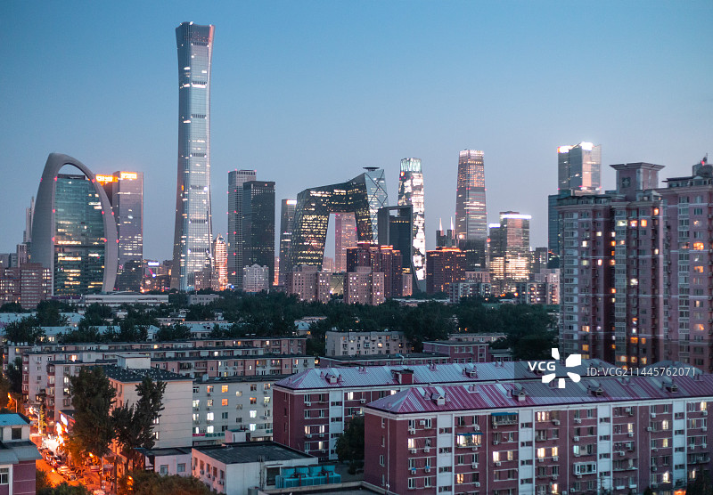 夜景大裤衩和中国尊建筑群图片素材