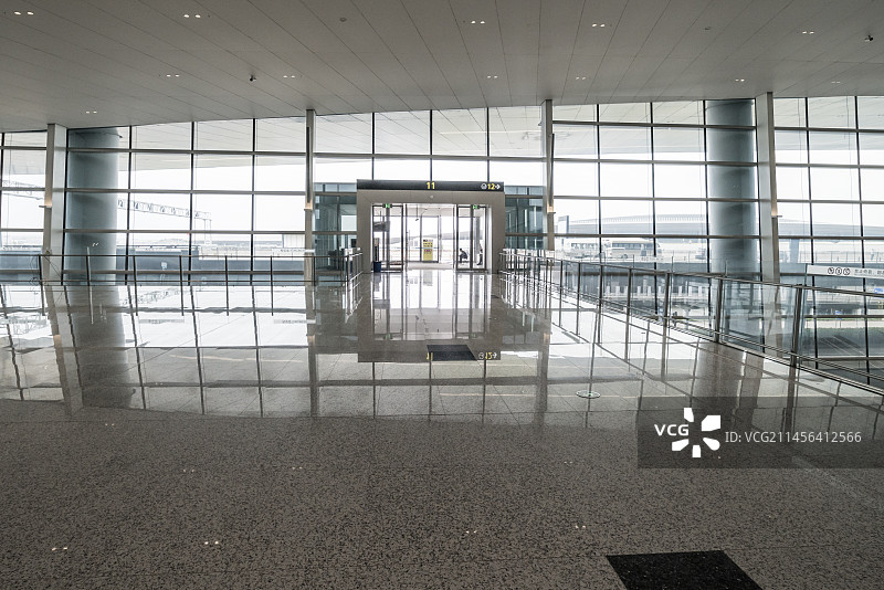 四川成都天府国际机场候机楼室内装饰图片素材