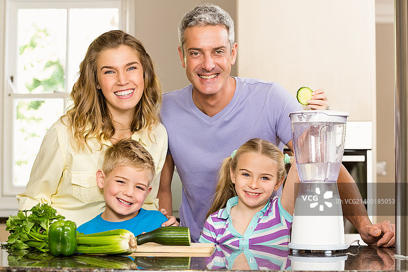 幸福家庭准备健康图片素材