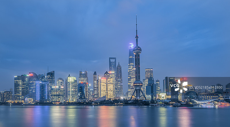 上海外滩都市夜景图片素材