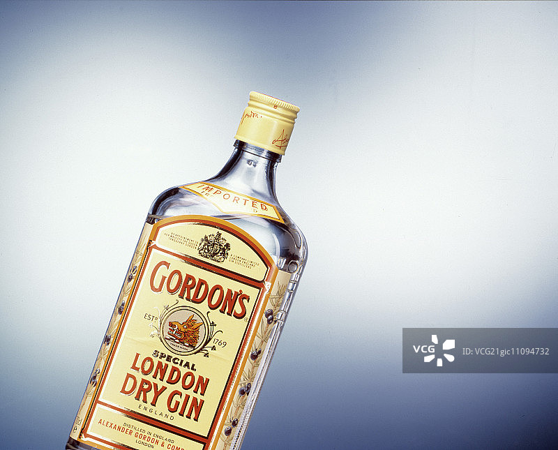 一瓶戈登伦敦干杜松子酒图片素材