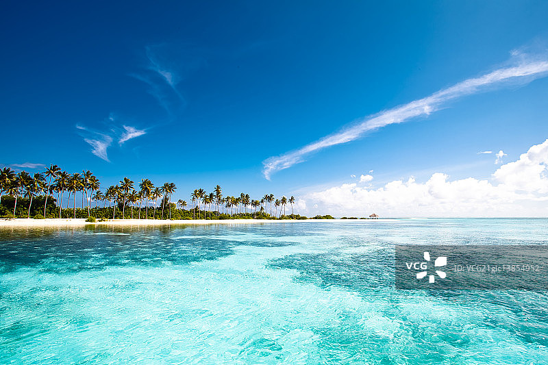 美丽的海滩度假胜地马尔代夫图片素材