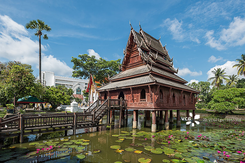 乌汶Wat Thung Si Muang图片素材