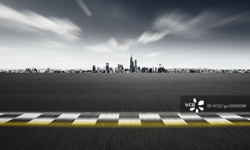 都市摩天大楼背景的F1赛道终点线速度特效图片素材