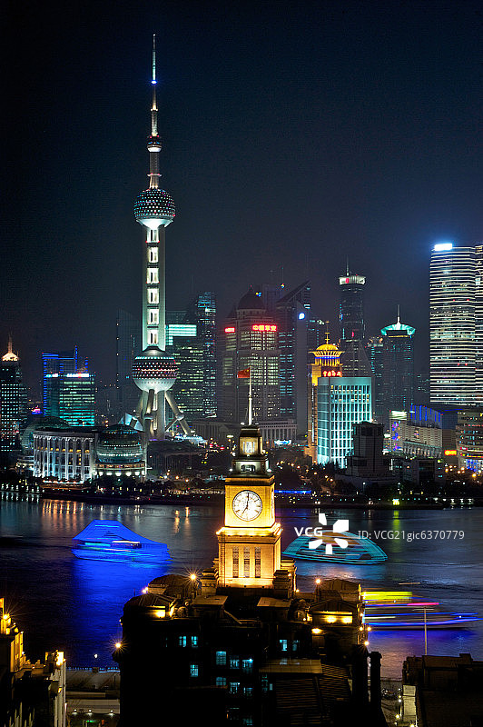 上海外滩建筑群夜景图片素材