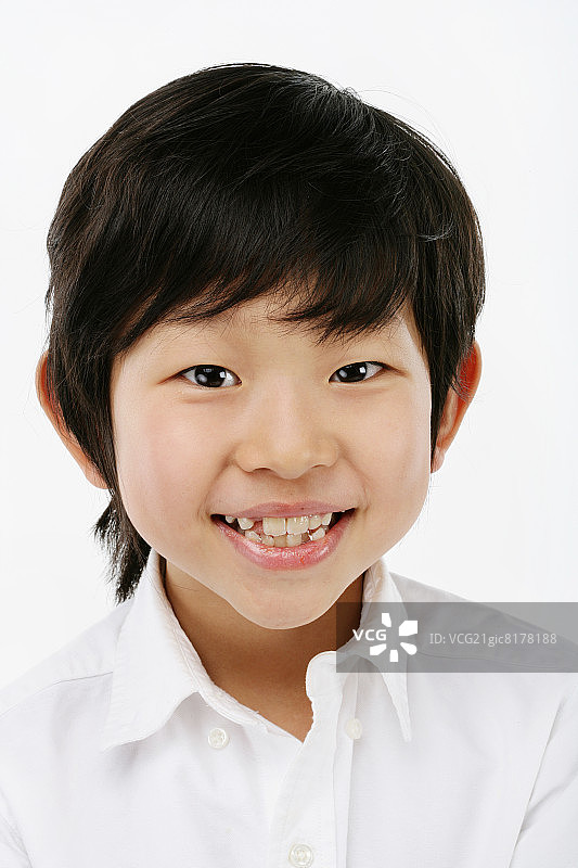 男孩(12 - 13)微笑,肖像,特写镜头图片素材