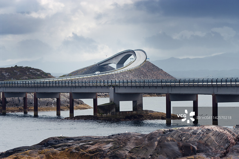 Storseisundbrua桥，大西洋路，挪威图片素材