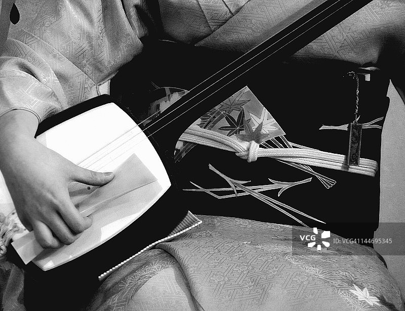 Geiko演奏三弦琴图片素材