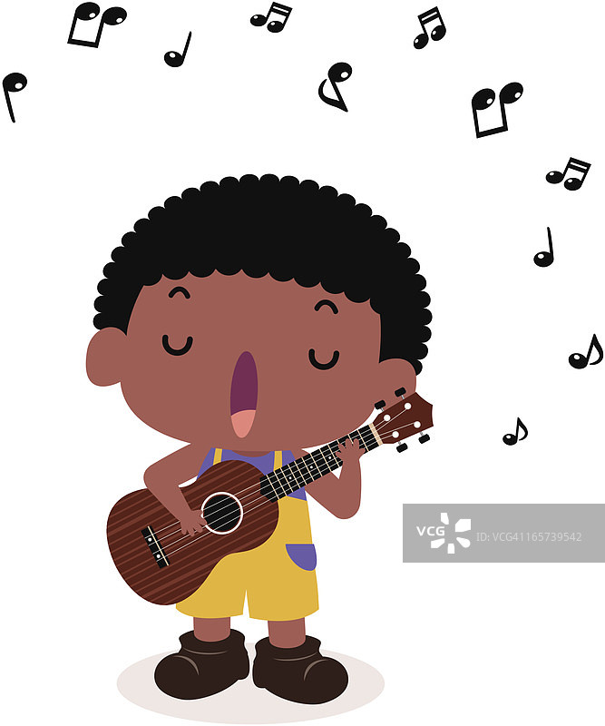 可爱的男孩弹吉他(尤克里里)和唱歌图片素材