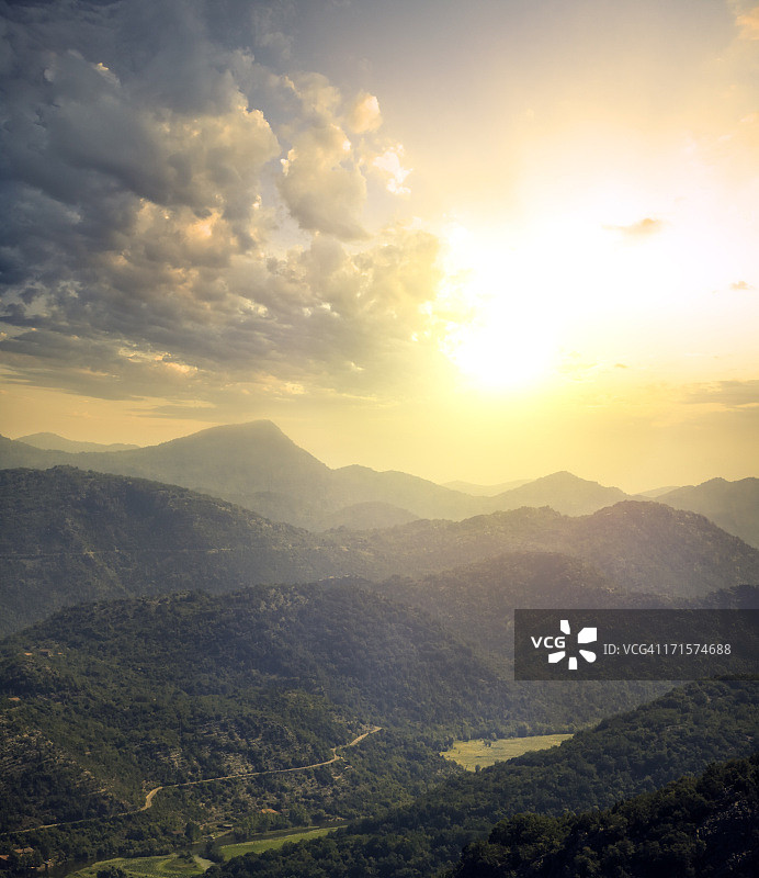 黑山山脉的日落图片素材