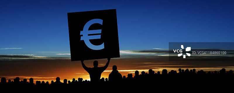 XXXL欧元债务危机抗议者图片素材