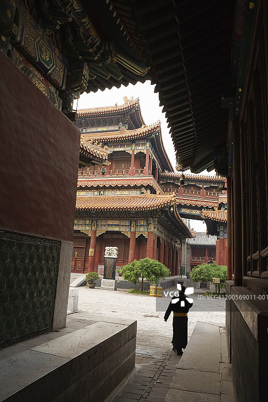 中国，北京，西藏雍和宫和尚图片素材