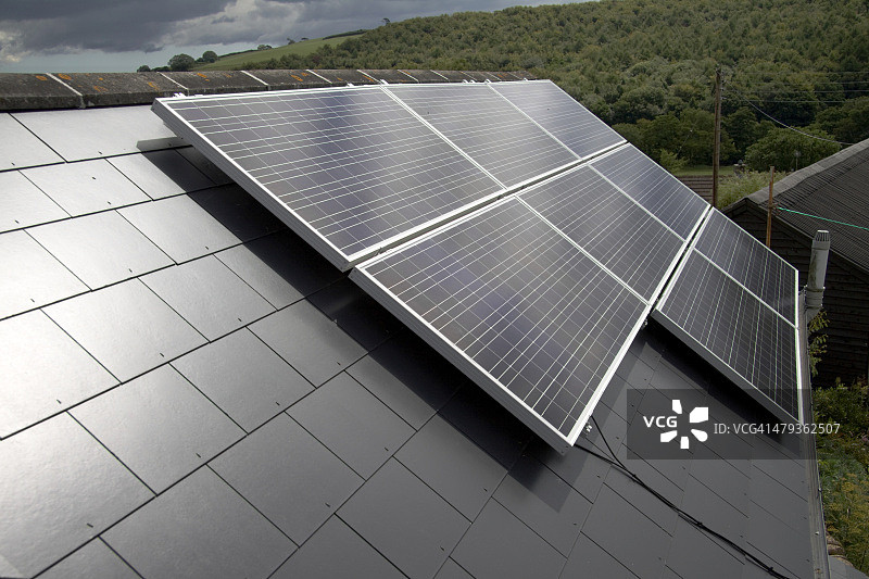 可再生技术:光伏太阳能板图片素材