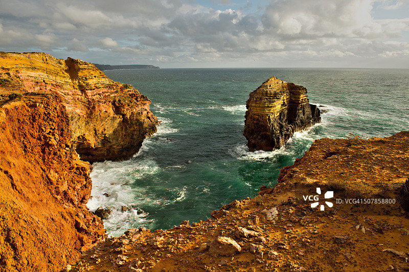 葡萄牙阿尔加维的蓬塔海岸线图片素材