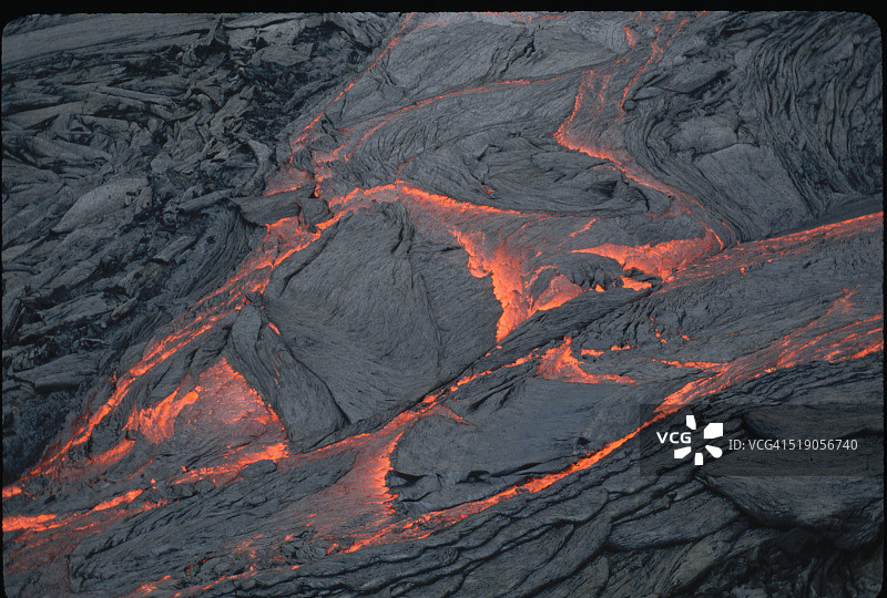 熔岩从基拉韦厄火山流出图片素材