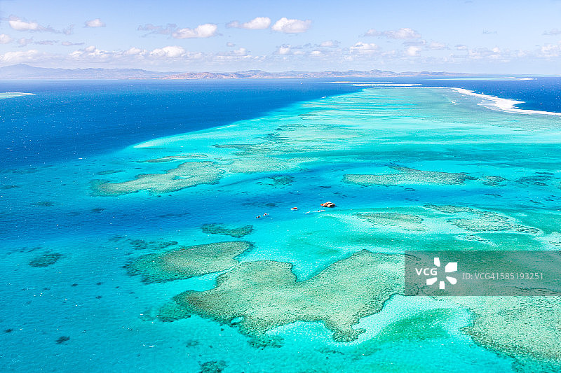 鸟瞰图马洛洛礁和云9酒吧，斐济图片素材