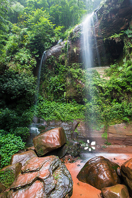 竹林公园的瀑布图片素材