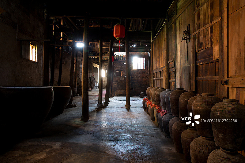 中国传统葡萄酒作坊的室内设计图片素材