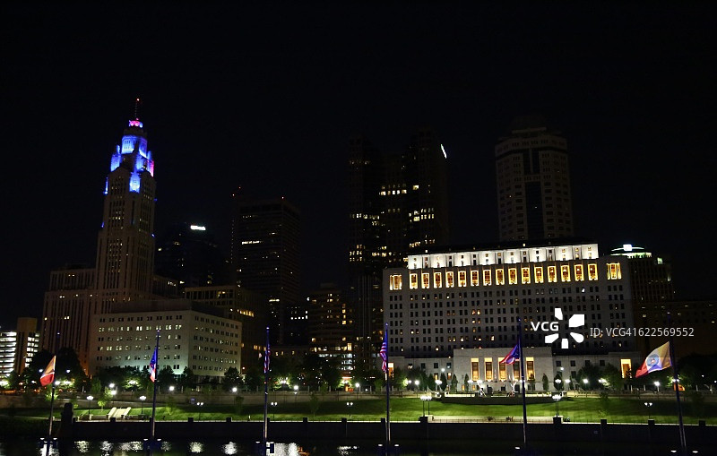 夜间城市天际线，哥伦布，俄亥俄州，美国图片素材