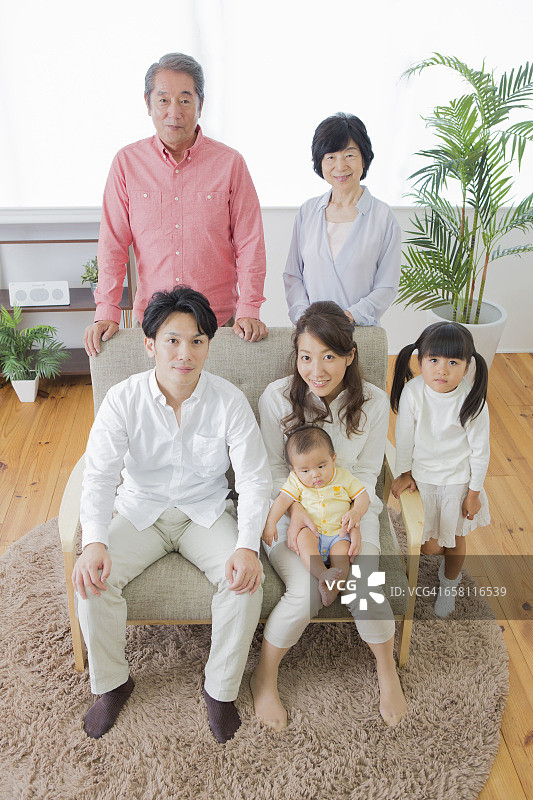 日本家庭聚会图片素材