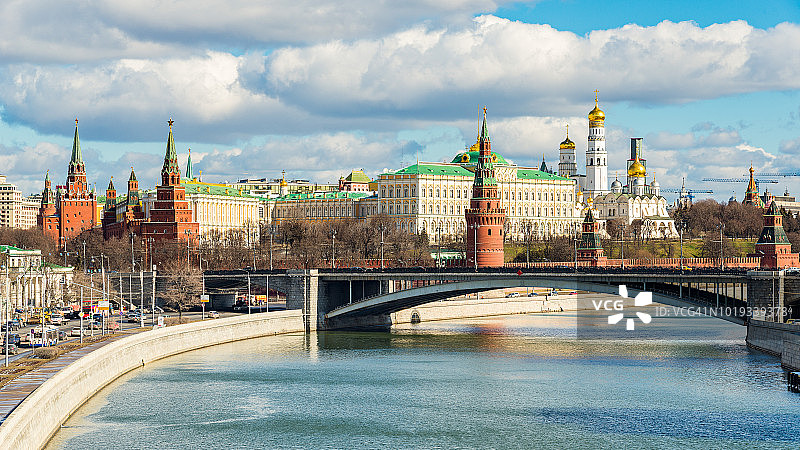 克里姆林宫堤岸和莫斯科河的全景，俄罗斯图片素材