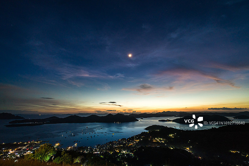 菲律宾巴拉望的柯伦夜景图片素材