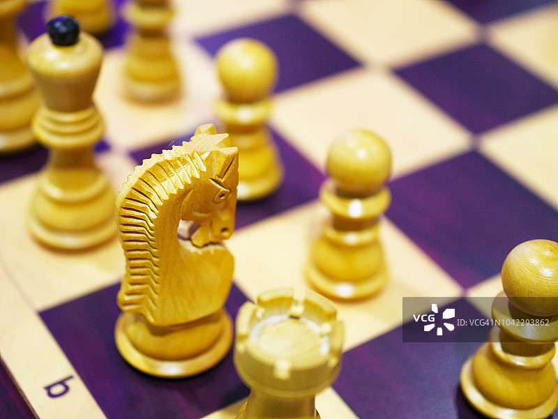 木制国际象棋游戏图片素材