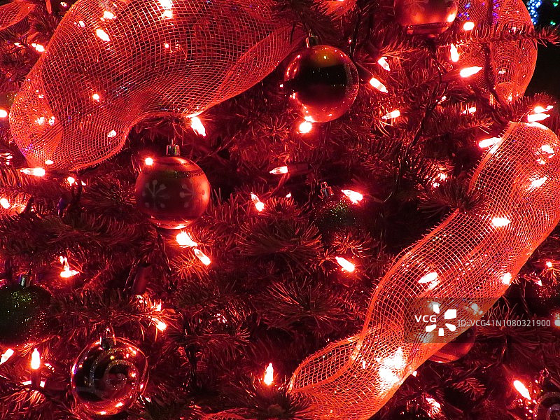红色的圣诞树图片素材