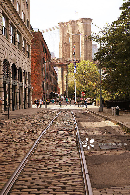 前有轨电车轨道在小飞象，布鲁克林，纽约市图片素材