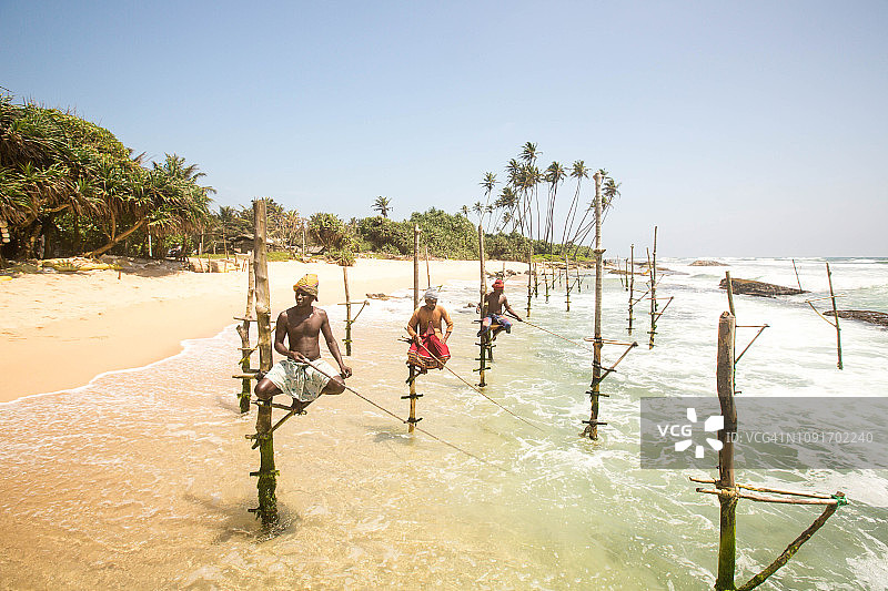 高跷渔民，科戈拉，斯里兰卡图片素材