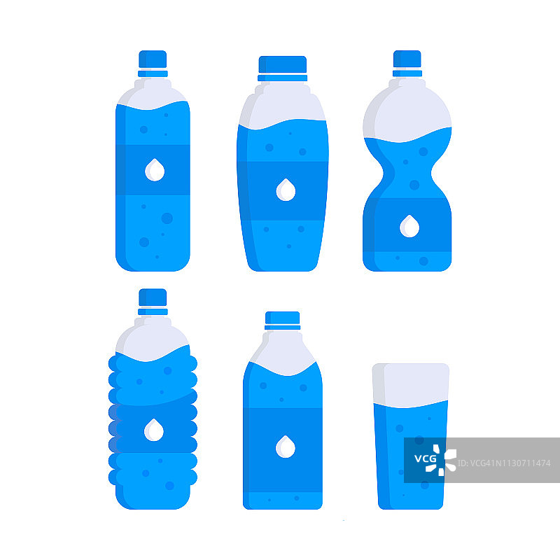 一套水塑料瓶。塑料容器内的清洁饮料图片素材