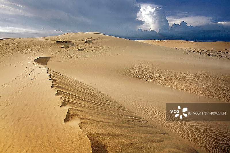沙漠沙丘，梅奈，Bình顺省，越南图片素材