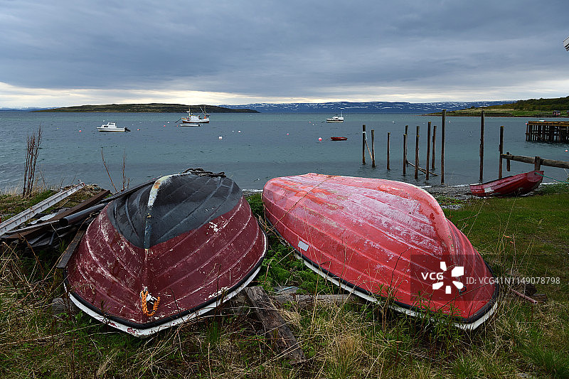 挪威北部勒贝斯比湾的划艇图片素材