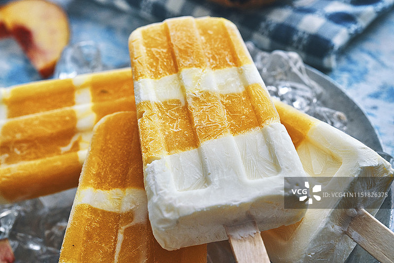 桃子酸奶冰淇淋棒图片素材