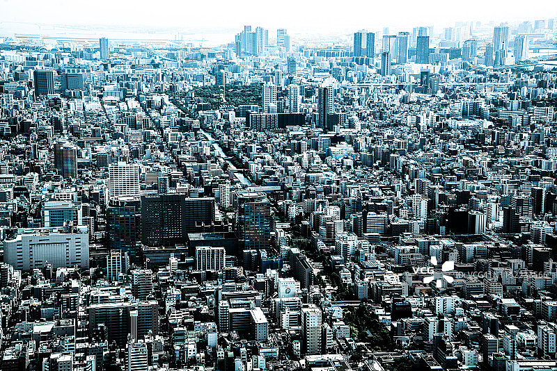 东京摩天大楼的空中全景图图片素材
