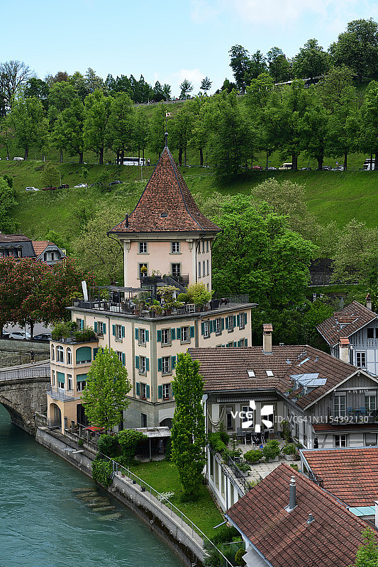 瑞士的阿尔河和中世纪古城伯尔尼图片素材