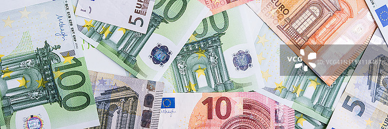 欧元的钱。欧元现金的背景。欧元纸币。图片素材