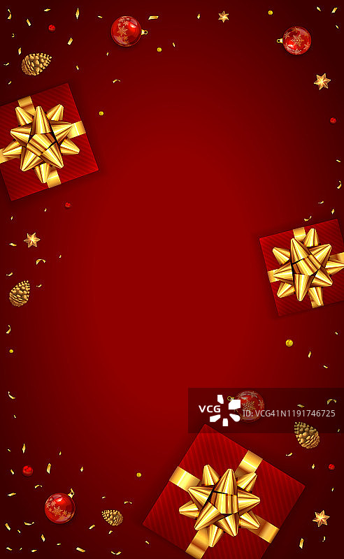 圣诞装饰和礼物与金色的节日蝴蝶结在红色的背景图片素材