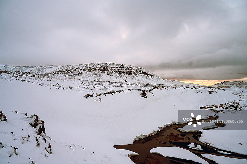 冰岛西部Beserkjahraun的熔岩场图片素材