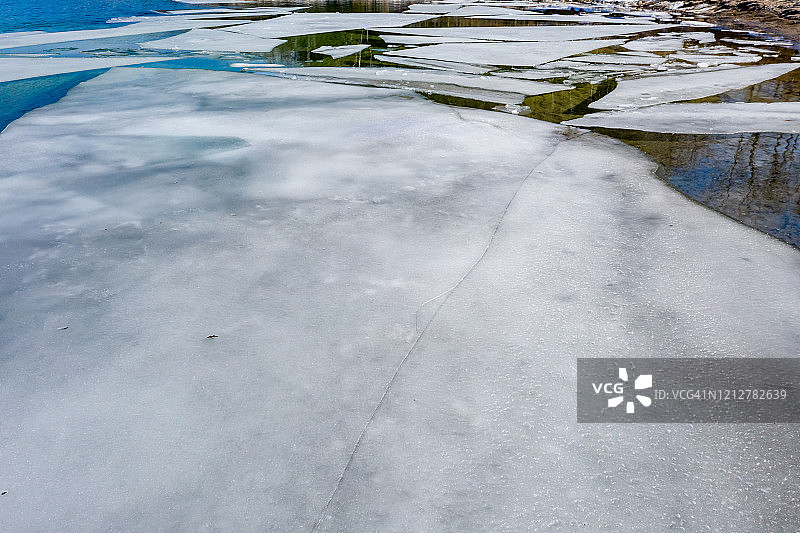 克里斯蒂安岛渡轮(雪松角码头)在拉方丹，小，加拿大，安大略省。图片素材