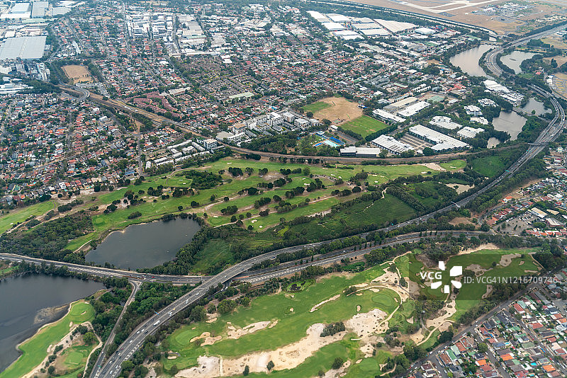澳大利亚新南威尔士州的喷气式飞机鸟瞰悉尼图片素材
