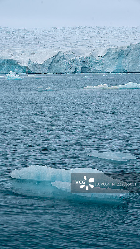 斯瓦尔巴特群岛浮冰图片素材
